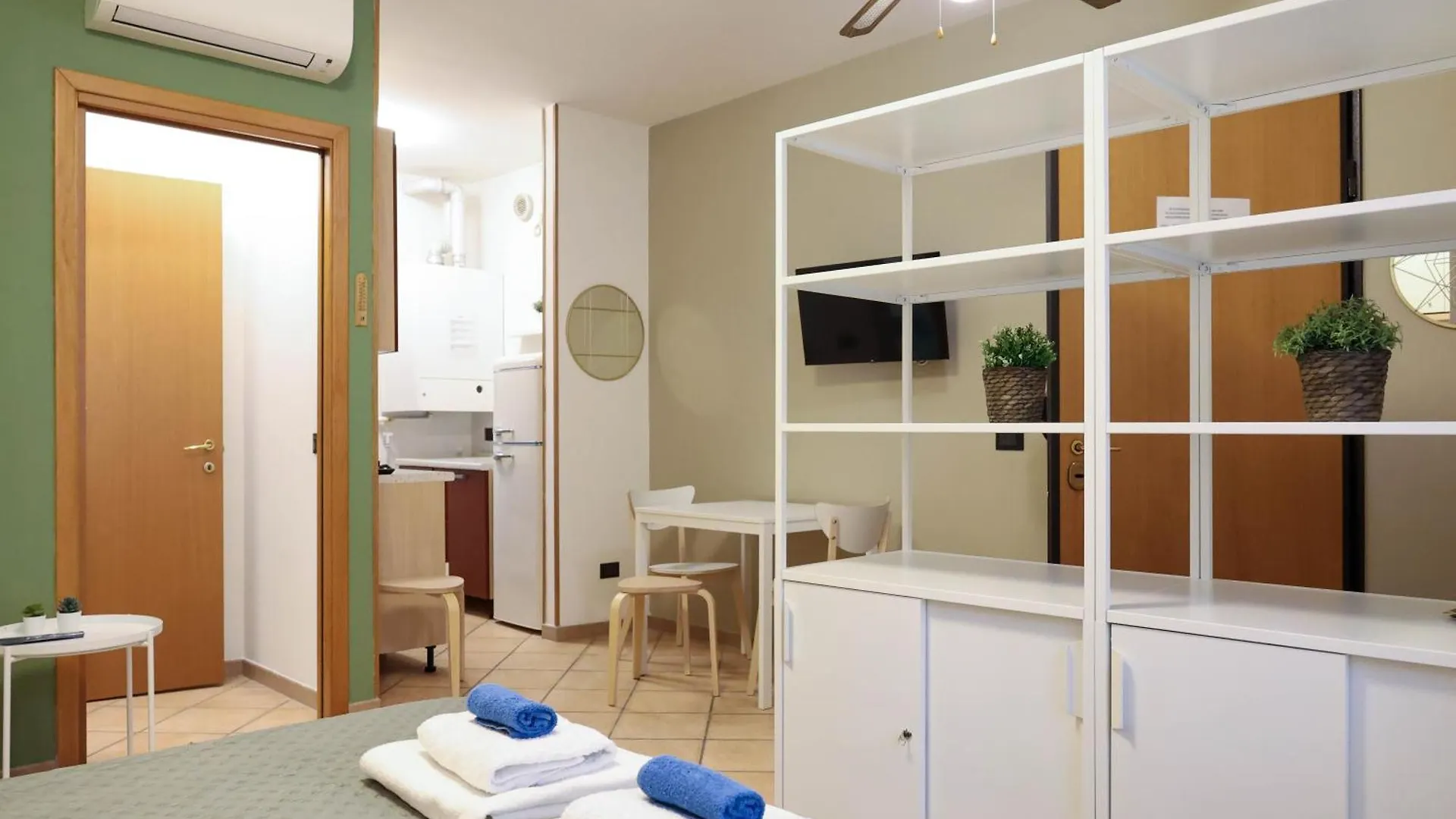 Appartement Nel Centro Di Desenzano à Desenzano del Garda 0*,